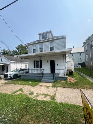 Building Photo - 225 Wallace St