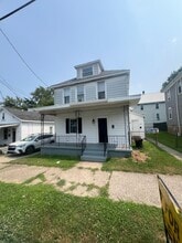 Building Photo - 225 Wallace St