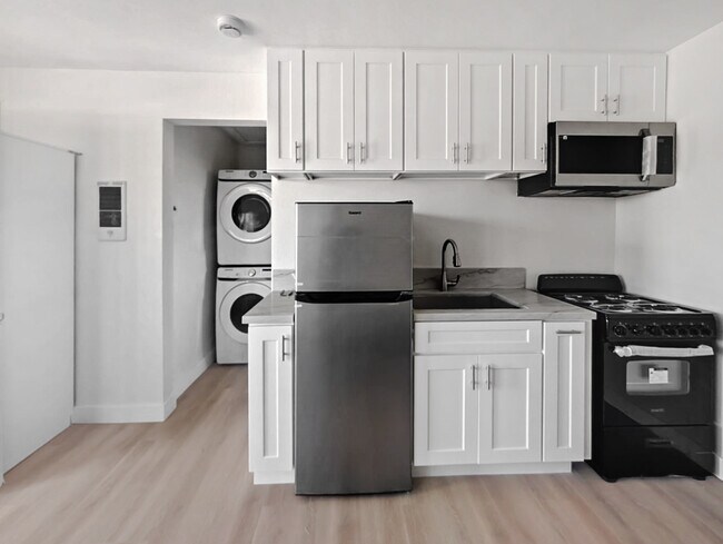 Foto del edificio - 2901 Kenwood Ave