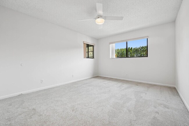 Foto del edificio - 15450 Pembridge Dr
