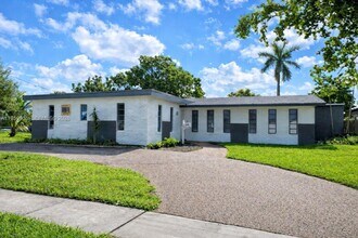 Building Photo - 2450 NW 85th Ave