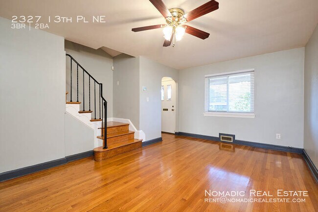 Building Photo - 2327 13th Pl NE