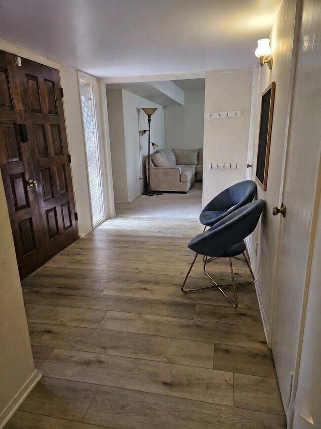 Foto del edificio - 6311 N 74th St