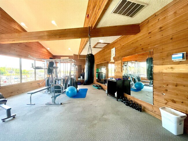 Foto del edificio - 793 Davis Rd