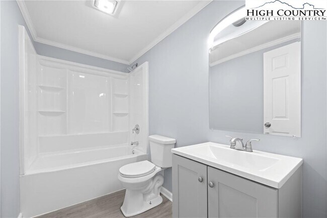 Foto del edificio - 1175 Bamboo Rd