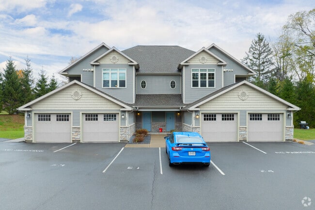 Building Photo - Mill Hollow Apartments