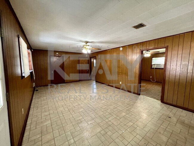 Building Photo - Four Bedroom Rental Home in Lafayette!