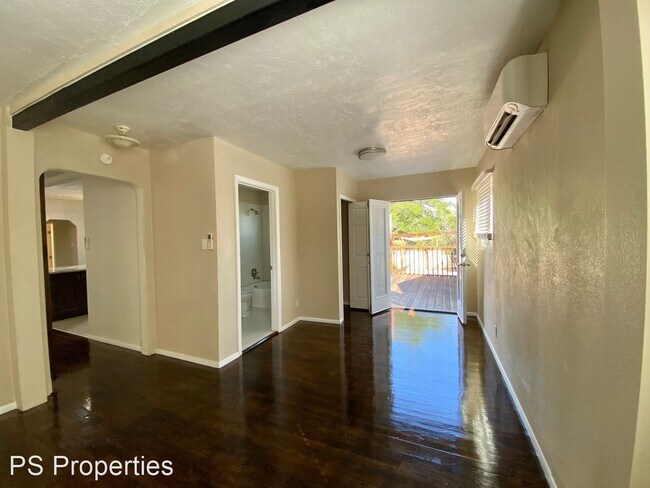 Building Photo - 2 br, 2 bath House - 2731 Santa Cruz Ave SE