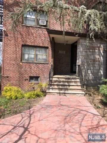 Foto principal - 3030 Edwin Ave