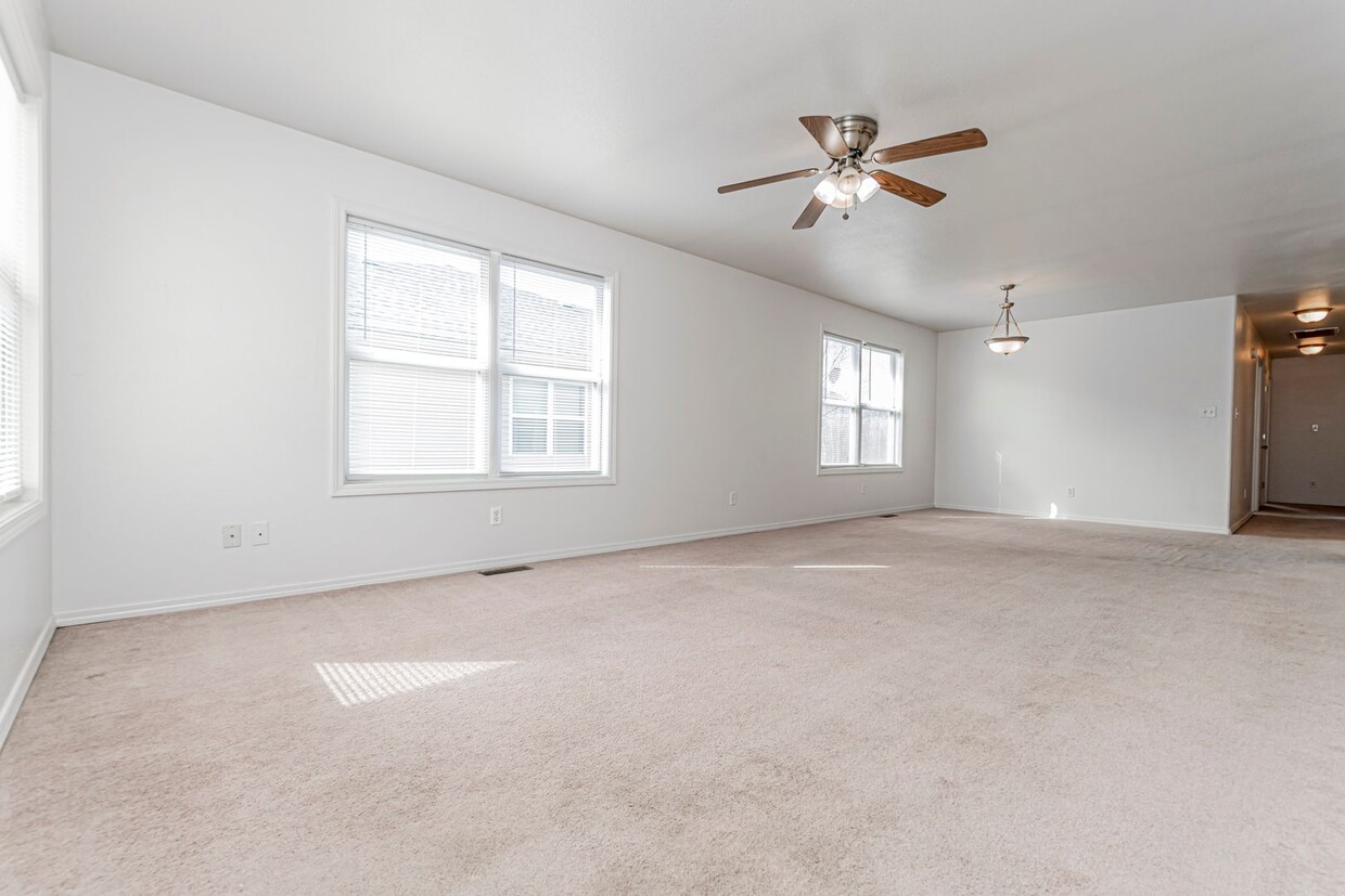 Foto principal - 910 Whitetail CT