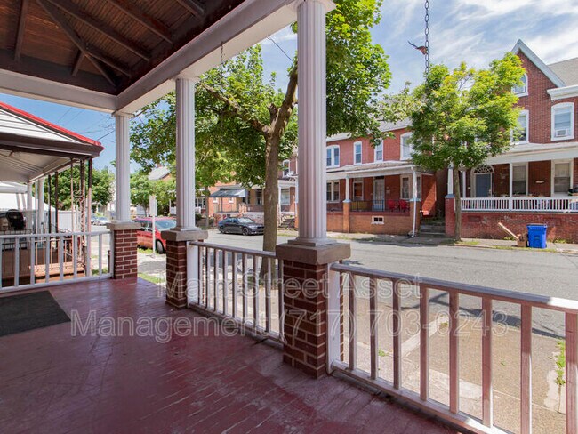 Foto del edificio - 14 W 3rd St