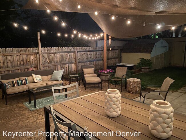 Building Photo - 3 br, 3 bath House - 4553 Yates Street