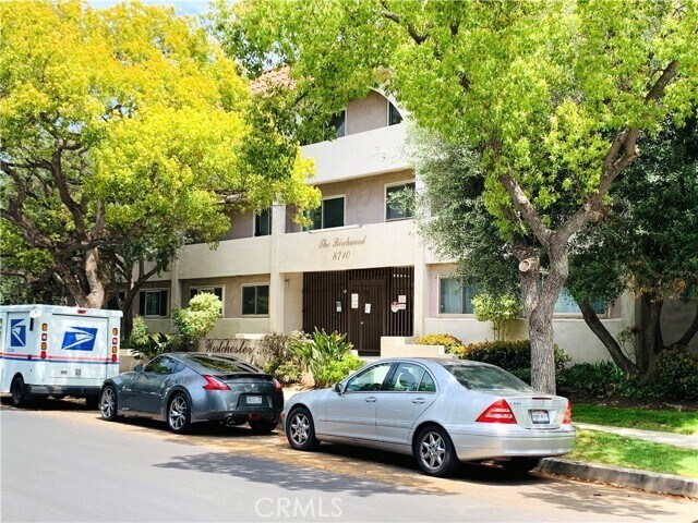 Foto del edificio - 8710 Belford Ave