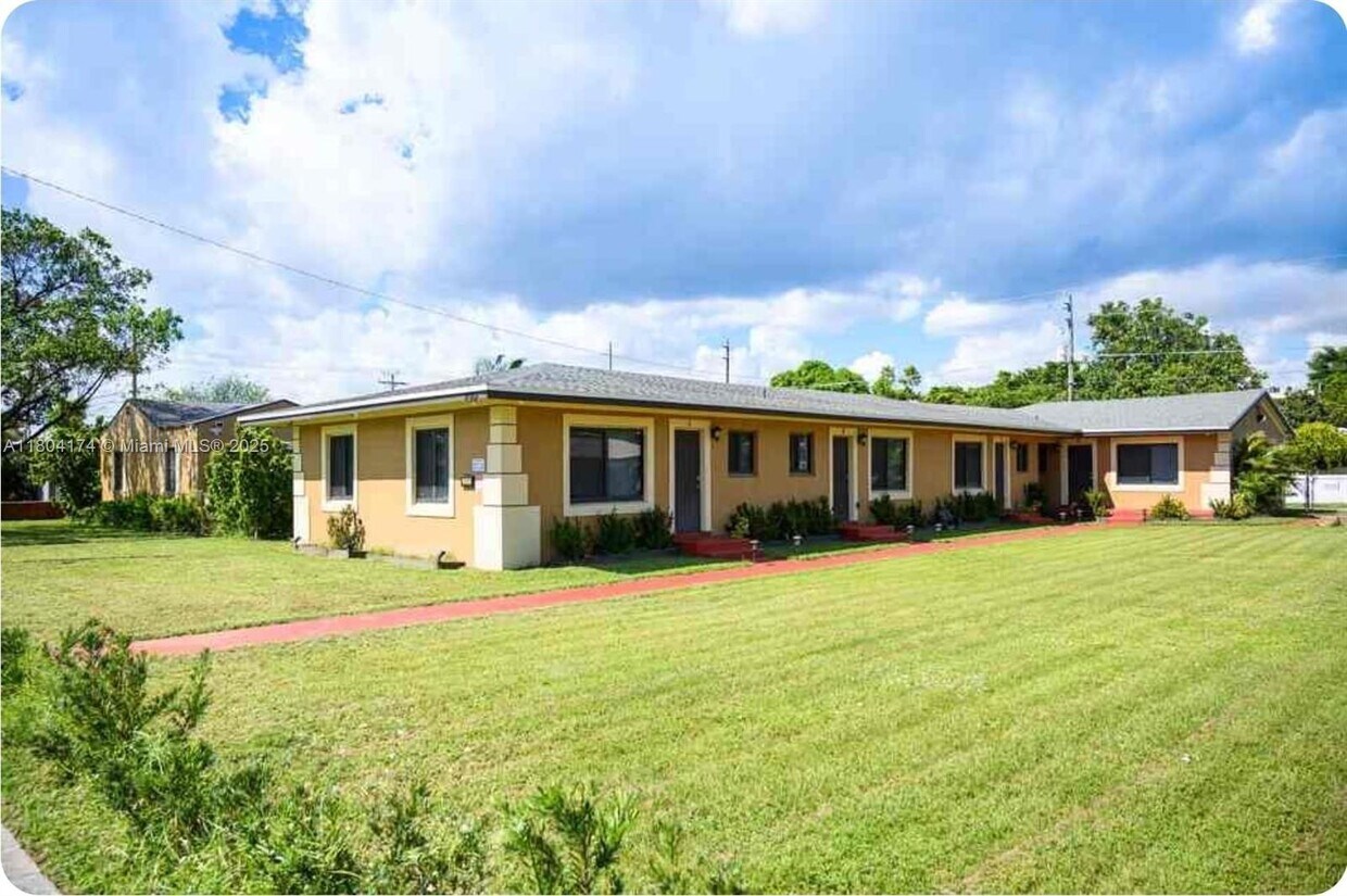 Foto principal - 2023 Funston St