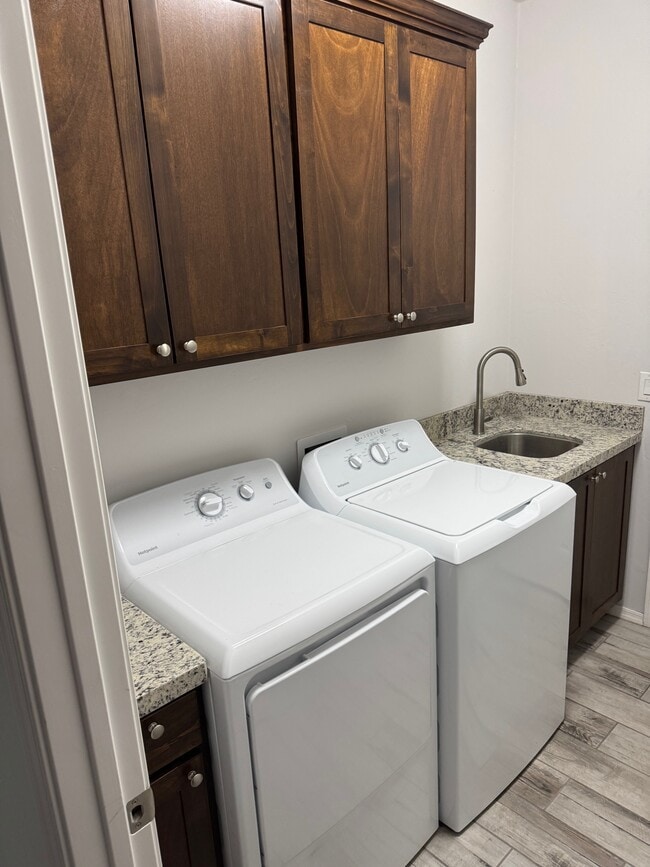 Lavadero - 1861 Tijuana Ct