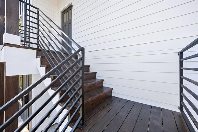 Building Photo - 5854 Southville St