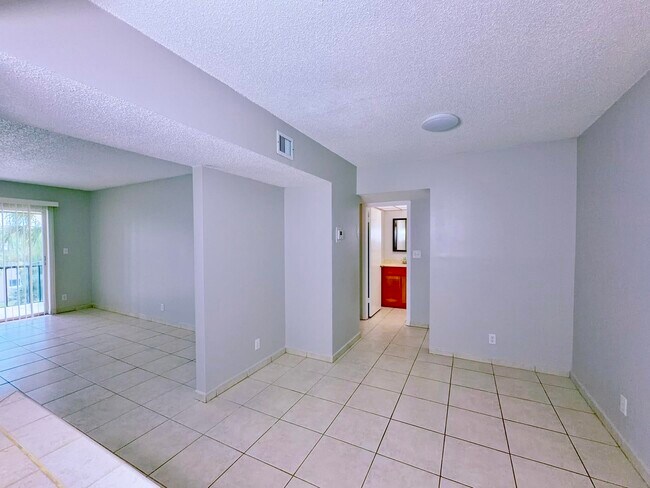 Foto del edificio - 460 NW 20th St