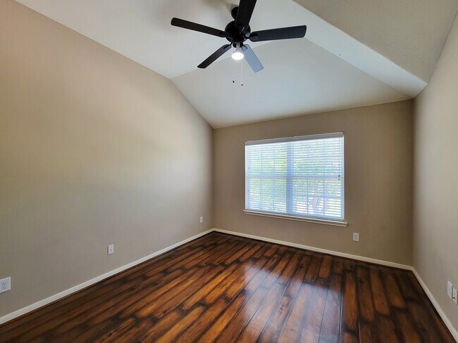 Foto del edificio - 20931 Flower Croft Ct