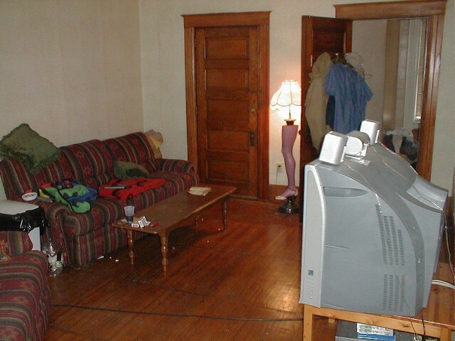 Apartment Interior - 216 N Hamilton Dr