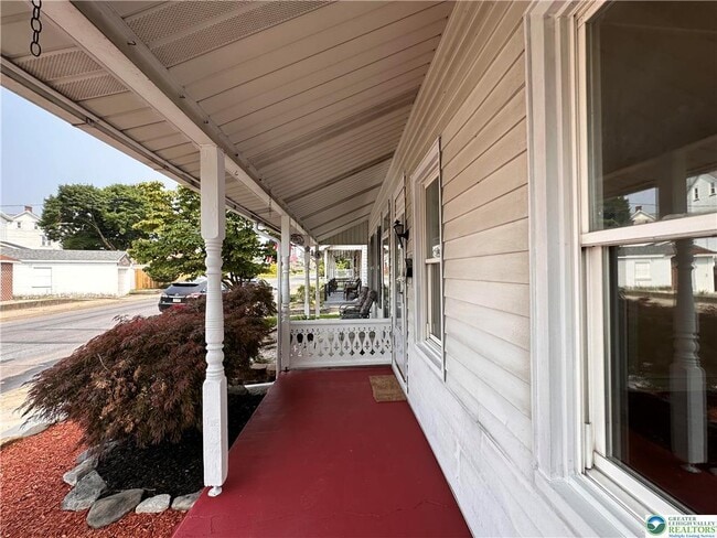 Building Photo - 1429 Dewey Ave