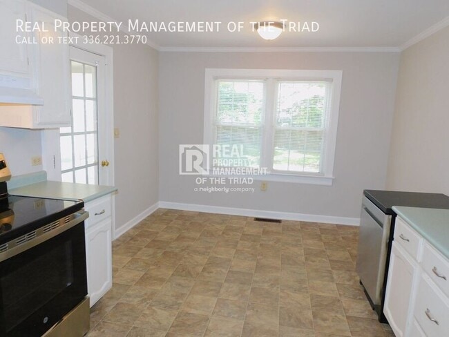 Foto del edificio - 1524 Rankin Rd