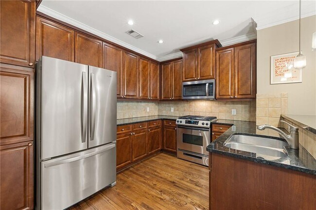 Foto del edificio - 3662 Ashford Creek View NE