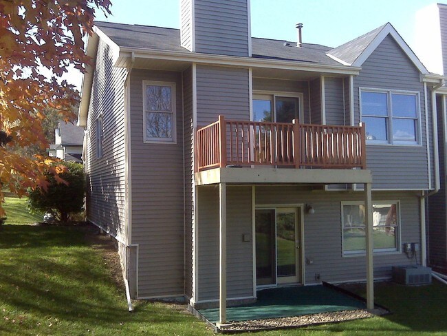 Building Photo - 3 br, 3 bath House - 7313 Bren Lane