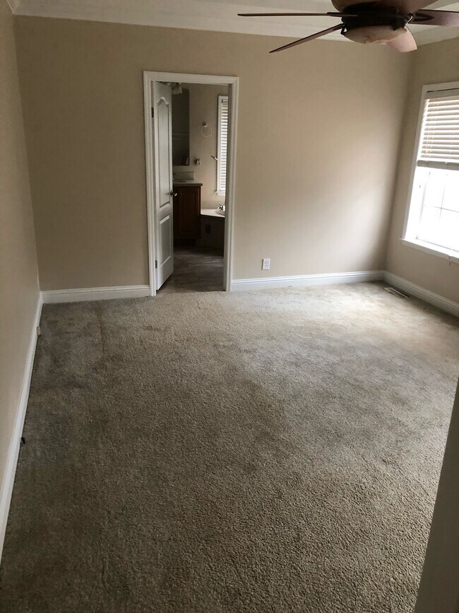 Foto del edificio - 308 Ferncliff Dr