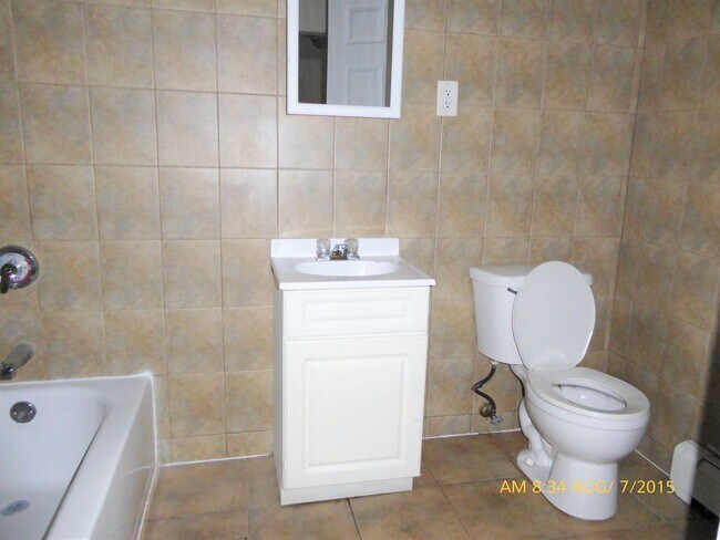 Photo - 2471 Belmont Ave Apartment