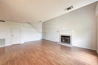 Building Photo - 2401 Leon St