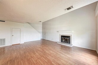 Building Photo - 2401 Leon St