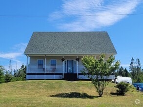 Building Photo - 297 Leslie Rd