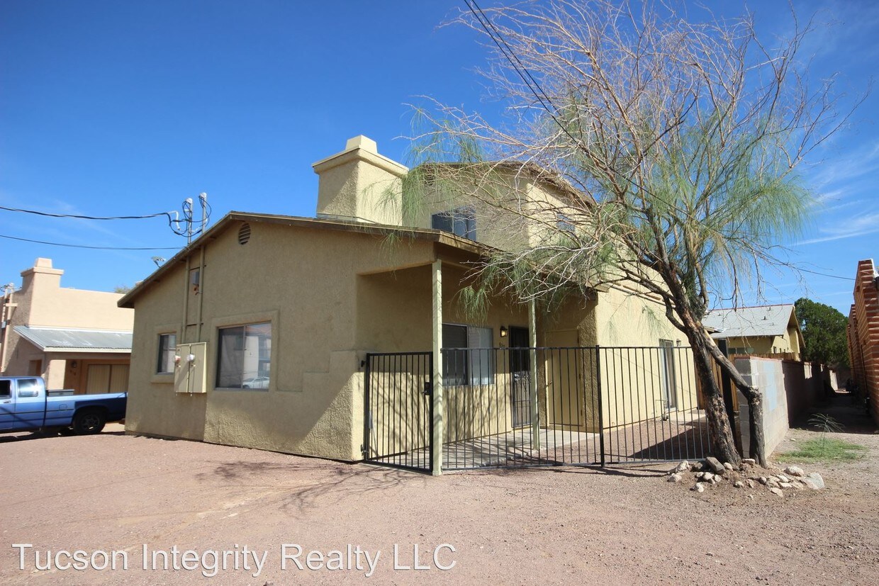 Foto principal - 920 E Elm St