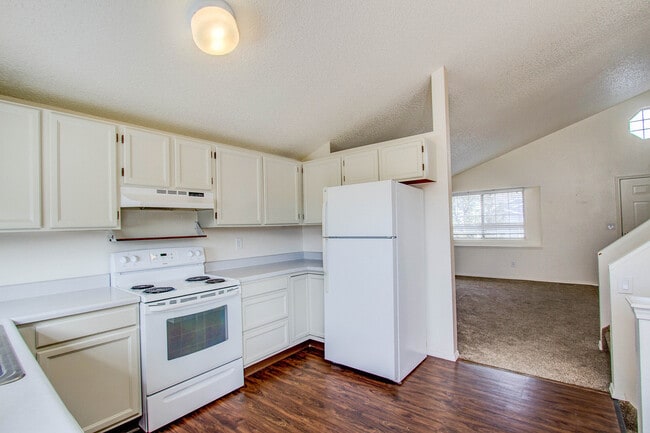 Building Photo - 3380 Beechwood Ct