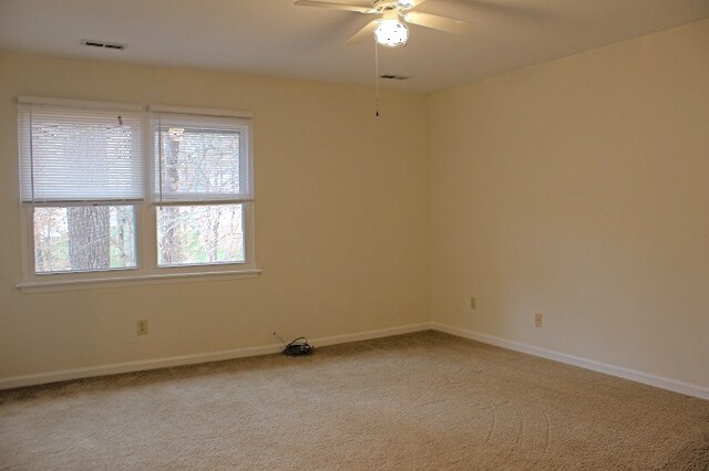 Building Photo - Fenced yard 2 bedroom duplex in near Ralei...