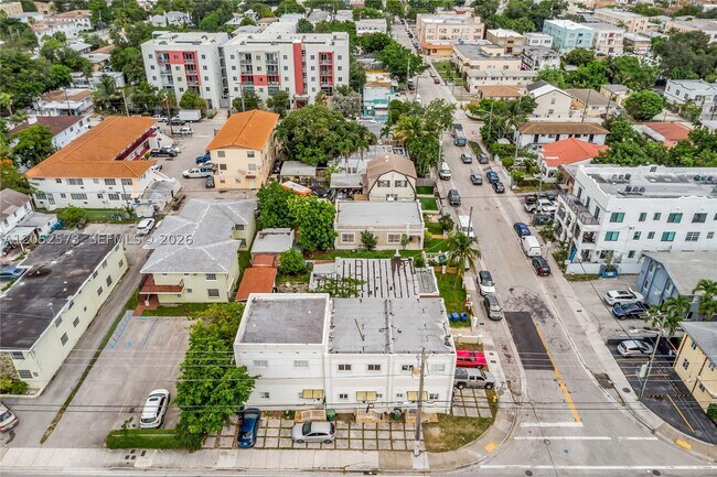 Foto del edificio - 2 SW 7th St