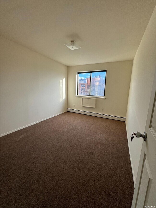 Foto del edificio - 80-38 47th Ave