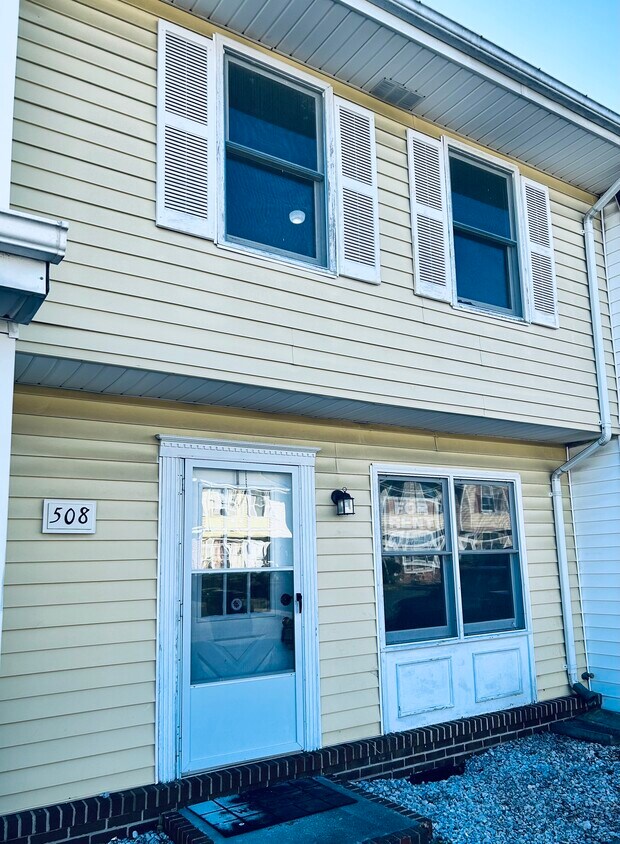 Foto principal - 508 Yorktowne Pl