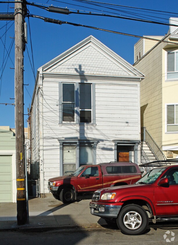 Primary Photo - 371 5th Ave
