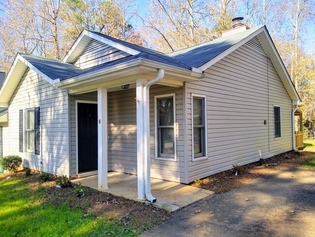 Building Photo - 6 Charterhouse Ct