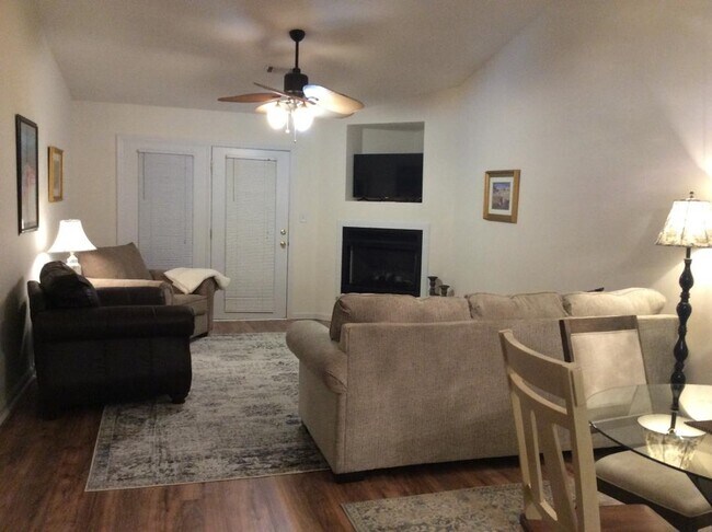 Foto del edificio - 108 Stonington Ln SW