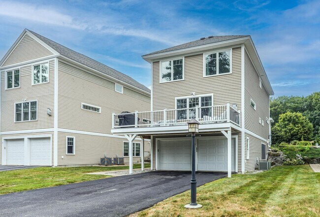 Building Photo - 6 Rocky Ridge Cir