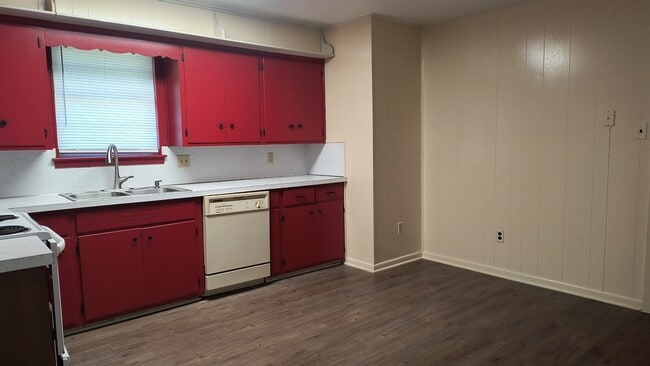 Building Photo - 2301 Starlite Dr