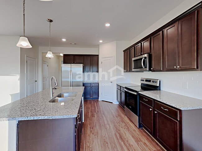 Building Photo - 4832 Chutney Dr