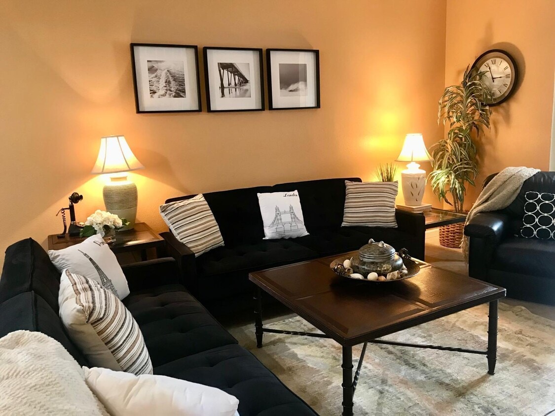 Foto principal - 67392 S Chimayo Dr