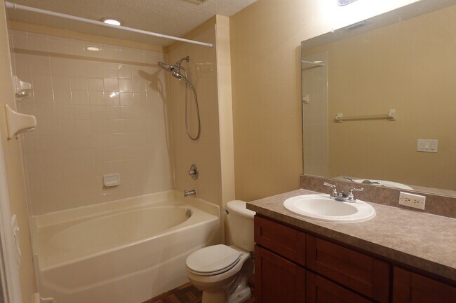 Foto del edificio - 11906 Mango Groves Blvd