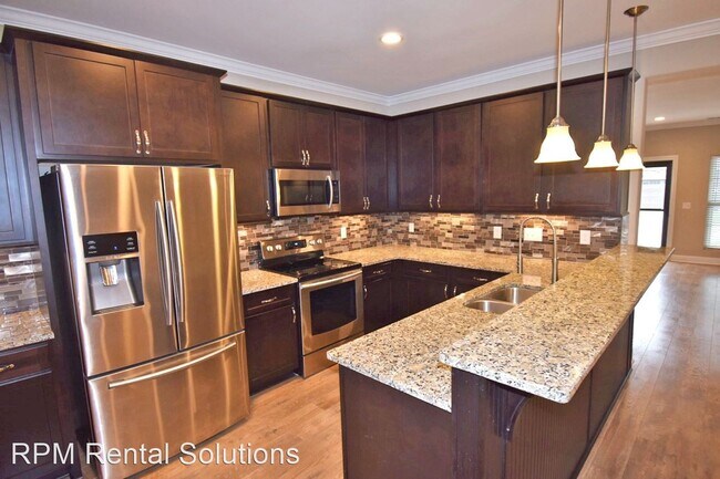 Building Photo - 3 br, 2.5 bath House - 3219 Blue Sky