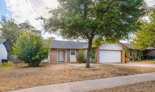 Building Photo - 2201 Singletree Ave