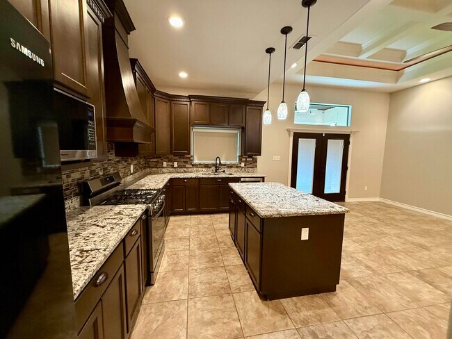 Foto del edificio - 216 Canyon Oak Dr