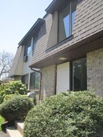 Primary Photo - 180 Colonial Rd